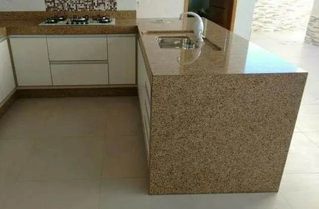 Bancada de cozinha em granito